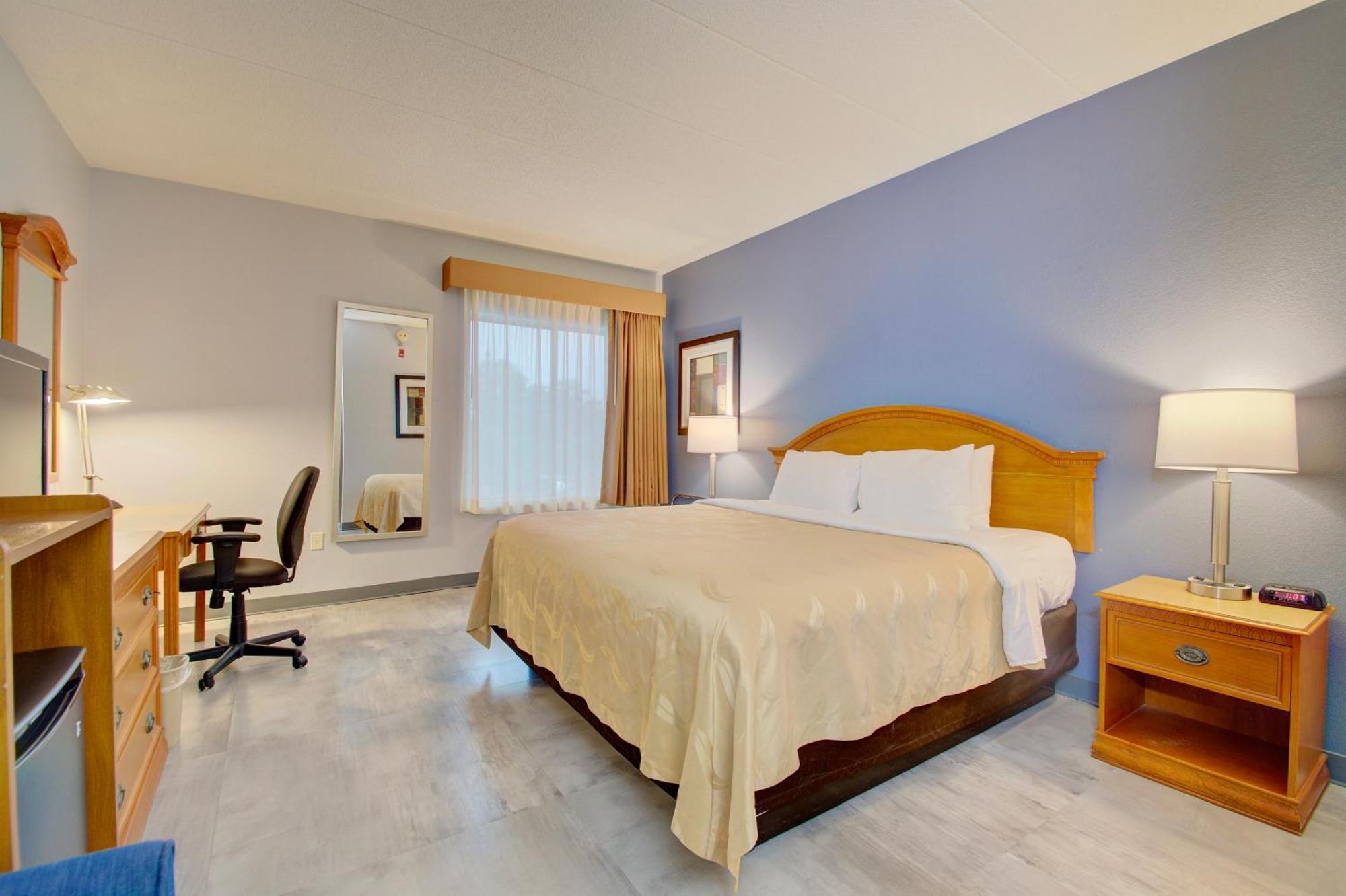 Hotel Quality & Cvg Airport 3*